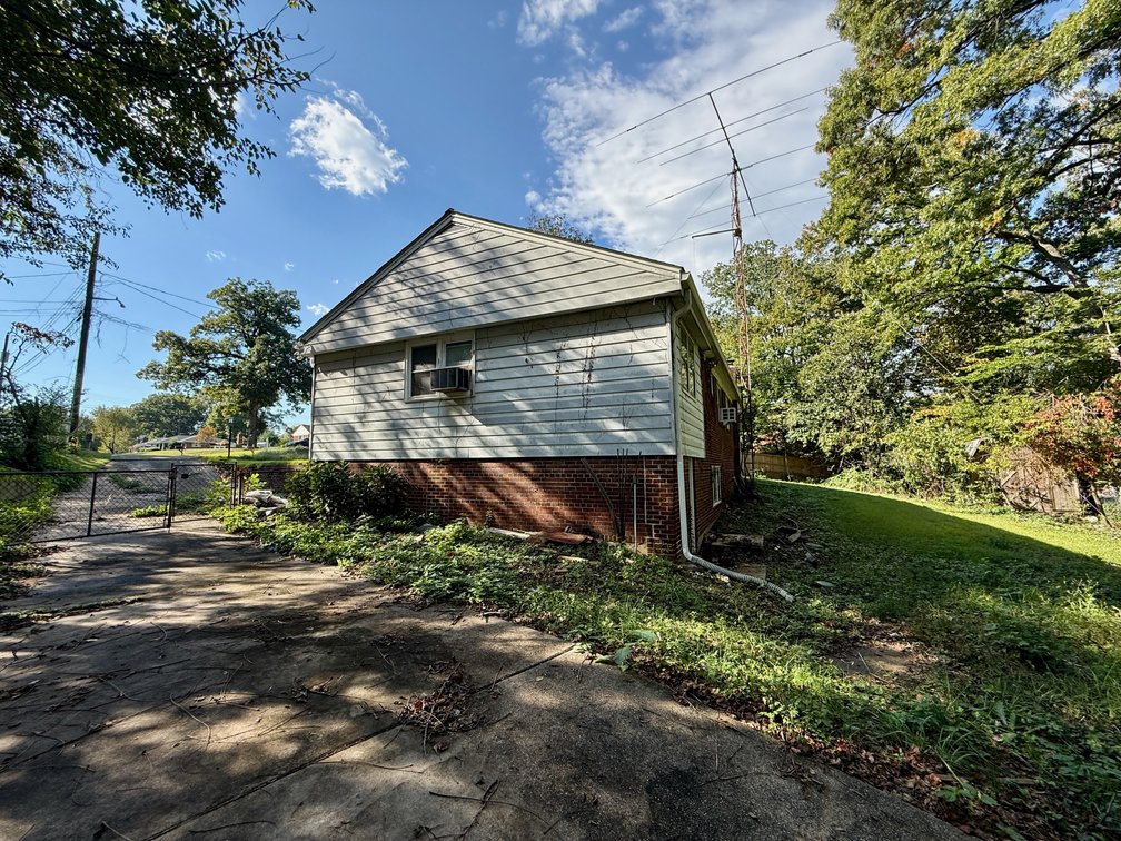 Image for 2 BR/2.5 BA Brick Home w/Basement & Attached Garage on Cul-de-Sac Lot in Fairfax County, VA--ONLINE ONLY BIDDING!!