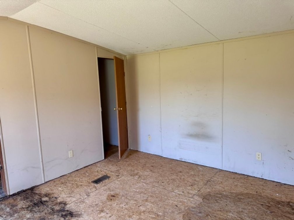 Image for ONLINE AUCTION ONLY!  3 bed 2 bath 16x76 mobile home on 1.39 un-restricted acres - beautiful lot!