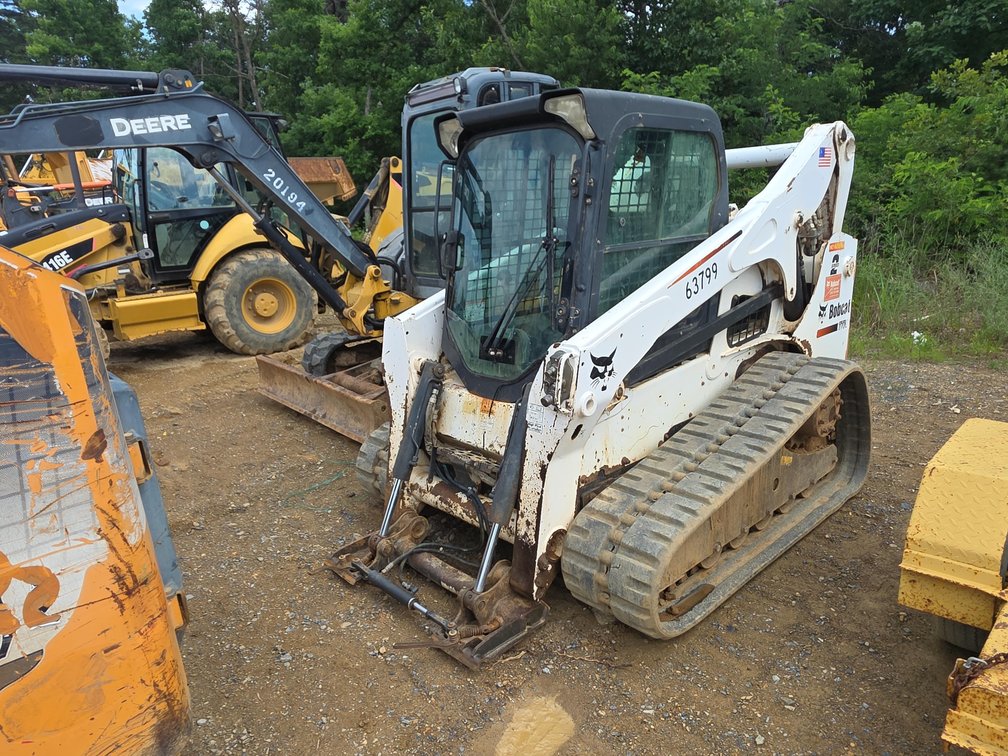 Image for Huge No Reserve Auction | William A. Hazel, Inc. and Former Perry Engineering Assets | Late Model Cat & John Deere Equipment | Heavy Hauling, Dump, Service, Pickup Trucks, Trailers & More | Live Simulcast Onsite & Online Auction | Winchester, VA