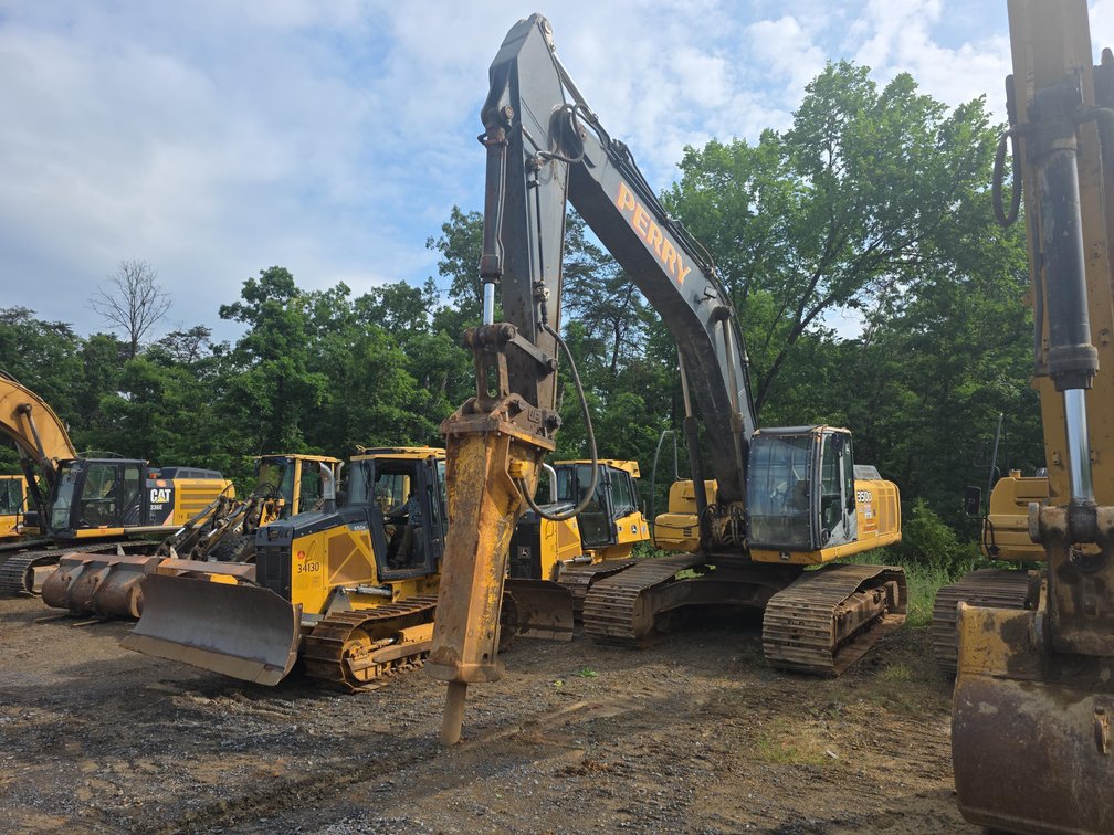 Image for Huge No Reserve Auction | William A. Hazel, Inc. and Former Perry Engineering Assets | Late Model Cat & John Deere Equipment | Heavy Hauling, Dump, Service, Pickup Trucks, Trailers & More | Live Simulcast Onsite & Online Auction | Winchester, VA