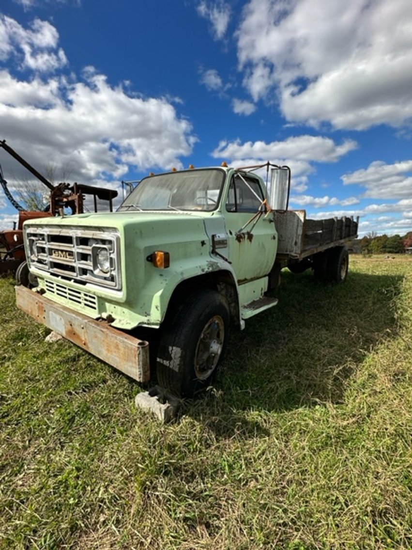 Image for S. A. Fitts Tractors & Equip. Cascade, VA - On Site Auction Live