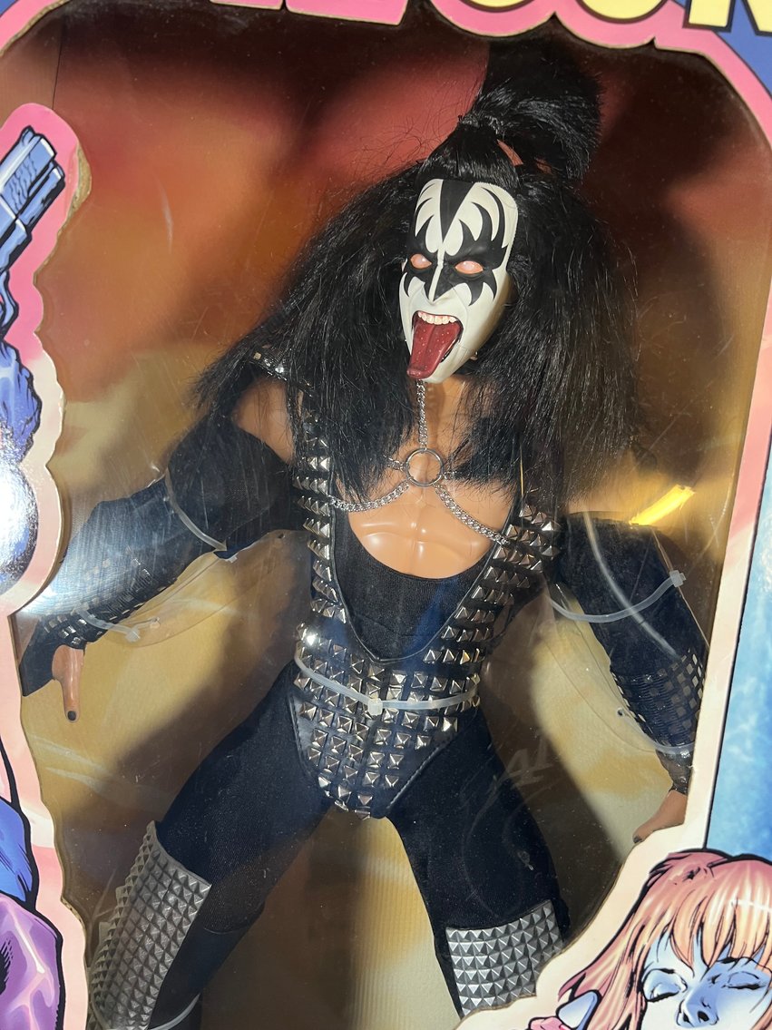 Image for COLLECTIBLES, STATUES, TOYS+ ABSOLUTE