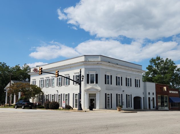 Image for Online Only Absolute Auction of 6 Former Bank Buildings in 5 States