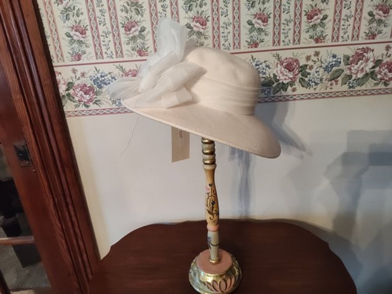 Image for McClure Antiques and Vintage Hats/Jewlery