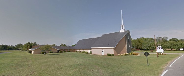 Image for Online Only Auction of Church Sanctuary, Gym, Parsonage & 2 Adjacent Lots in Warner Robins, GA