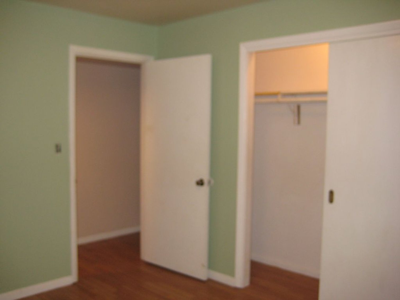 Image for Decatur IL: 6,500±SF 6 Unit Apartment Building at 615 W Prairie Ave Decatur, IL 62522 (Macon County)