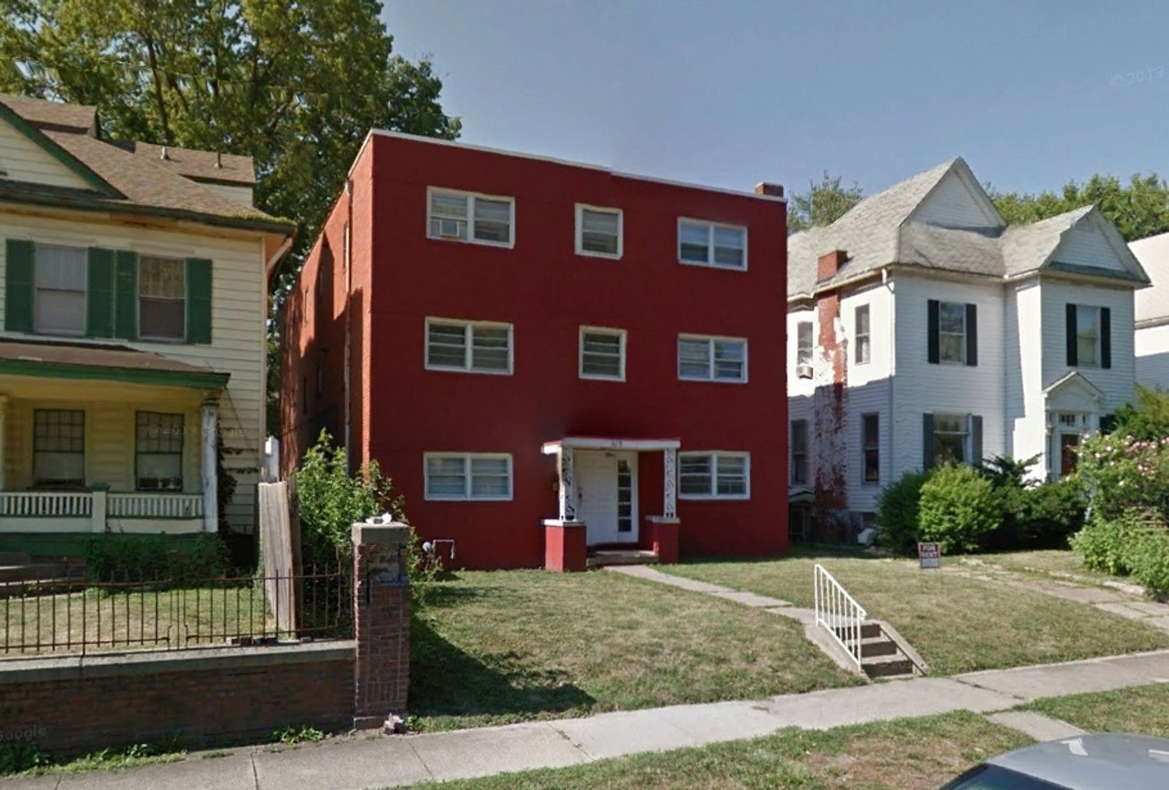 Image for Decatur IL: 6,500±SF 6 Unit Apartment Building at 615 W Prairie Ave Decatur, IL 62522 (Macon County)