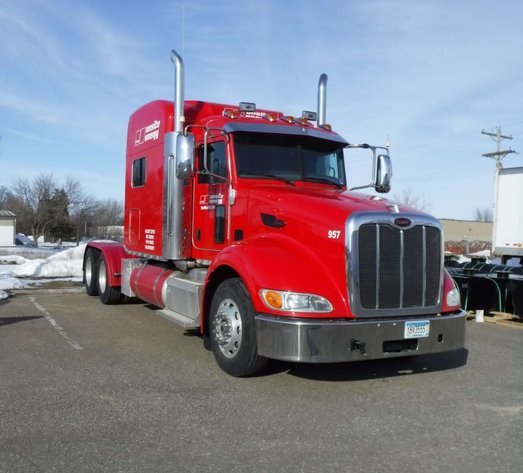 Image for Mankato, MN: 2013 Peterbilt 386/78