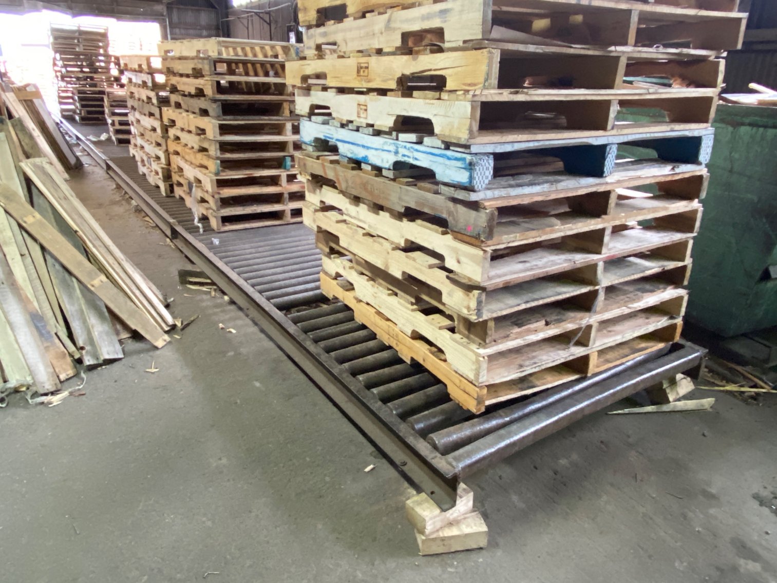 Image for Pallet Manufacturer -Peterbilt Tractors & Trailers