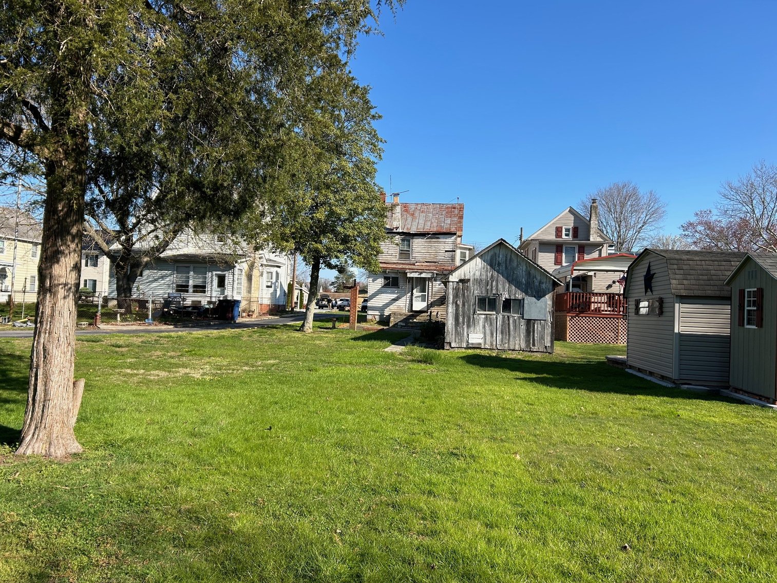 Image for Seller Ordered Online Auction - 1,278 +/- SF Two-Story Dwelling on 32' x 180' Lot