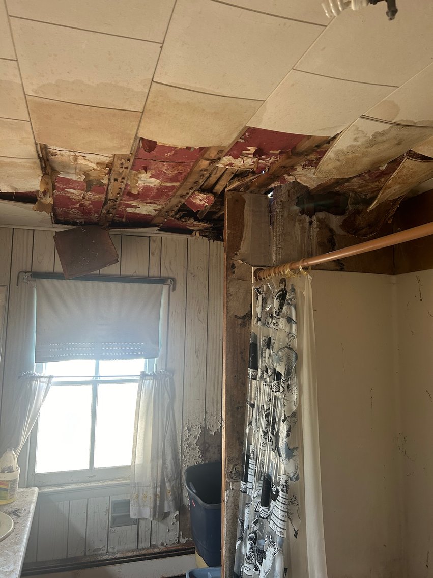 Image for Seller Ordered Online Auction - 1,278 +/- SF Two-Story Dwelling on 32' x 180' Lot