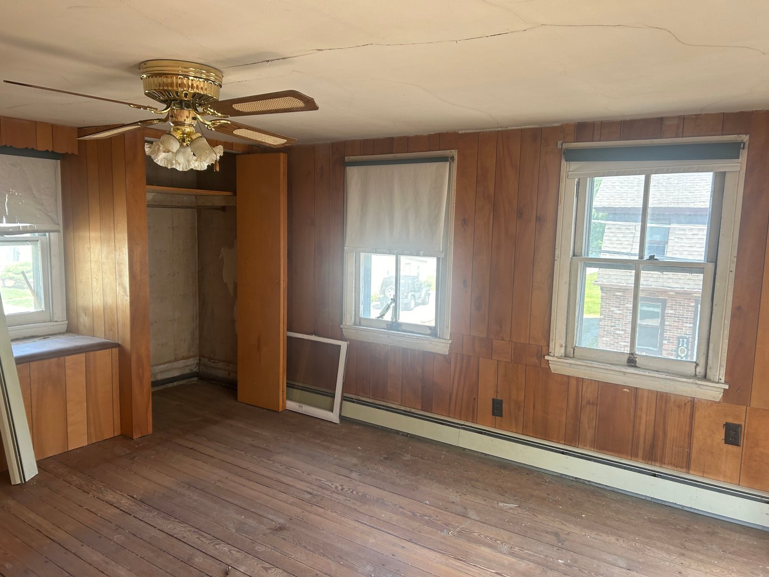 Image for Seller Ordered Online Auction - 1,278 +/- SF Two-Story Dwelling on 32' x 180' Lot