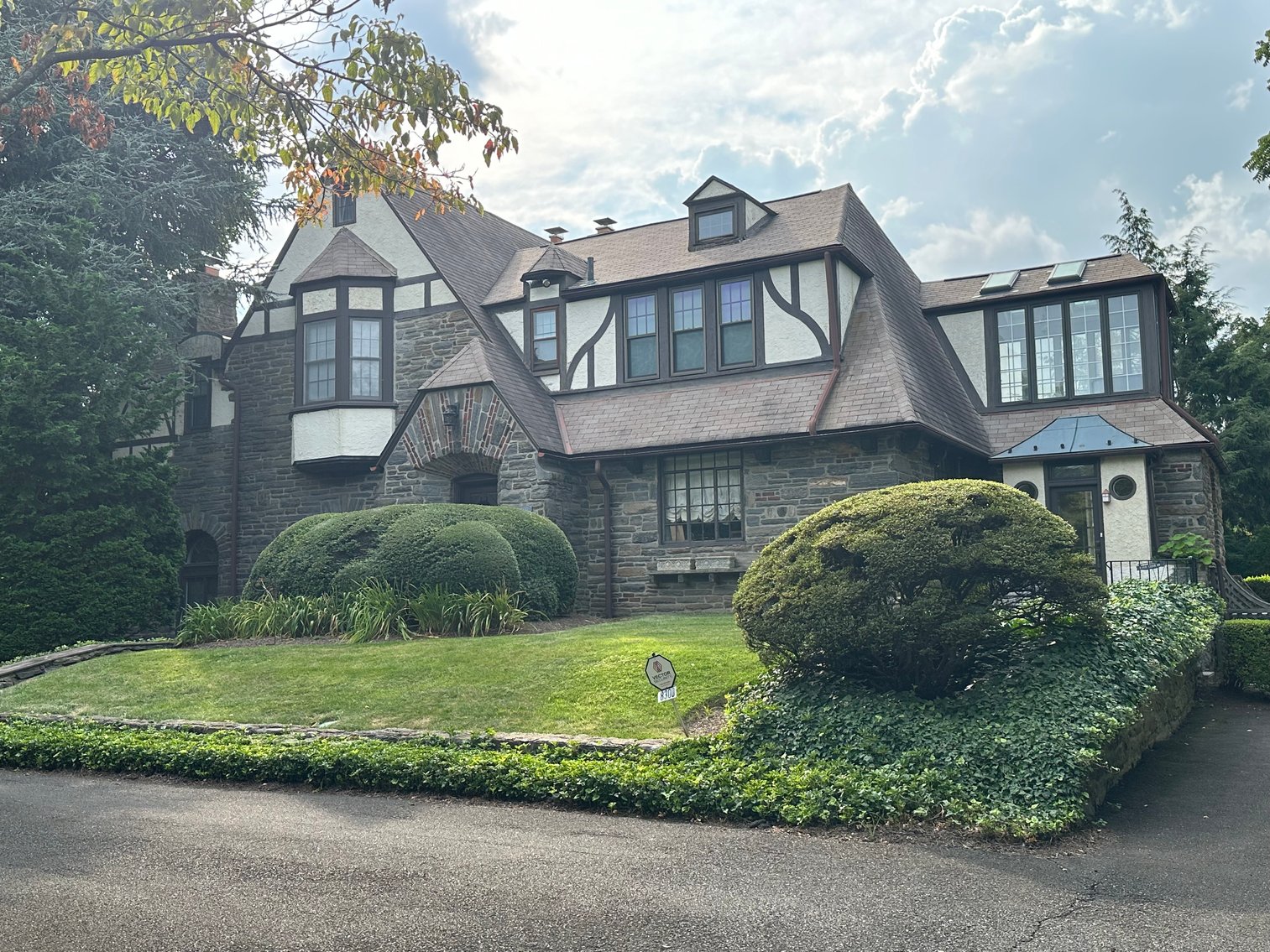 Image for Estate Sale | Elkins Park, PA | September 9, 2024 at 8:00 PM