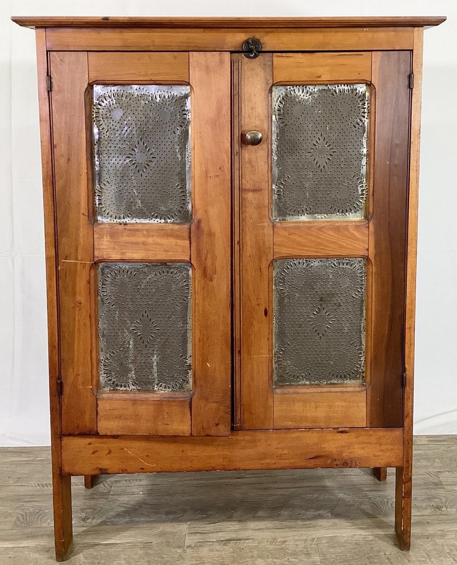 Image for Furniture & Rugs | April 10,  2025 at 7:00 PM