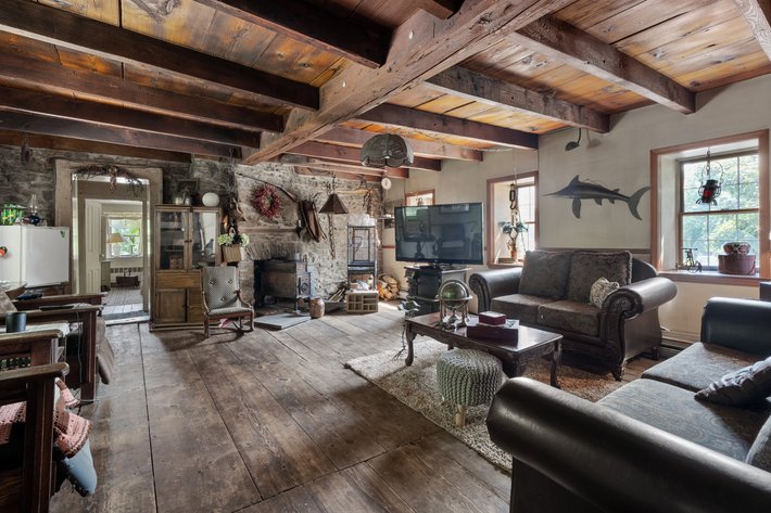 Image for Sold! Real Estate For Auction | Ravens Nest Tavern | 625 Old Bethlehem Road, Quakertown, PA  18951 |  September 23, 2025 at 12:00 PM