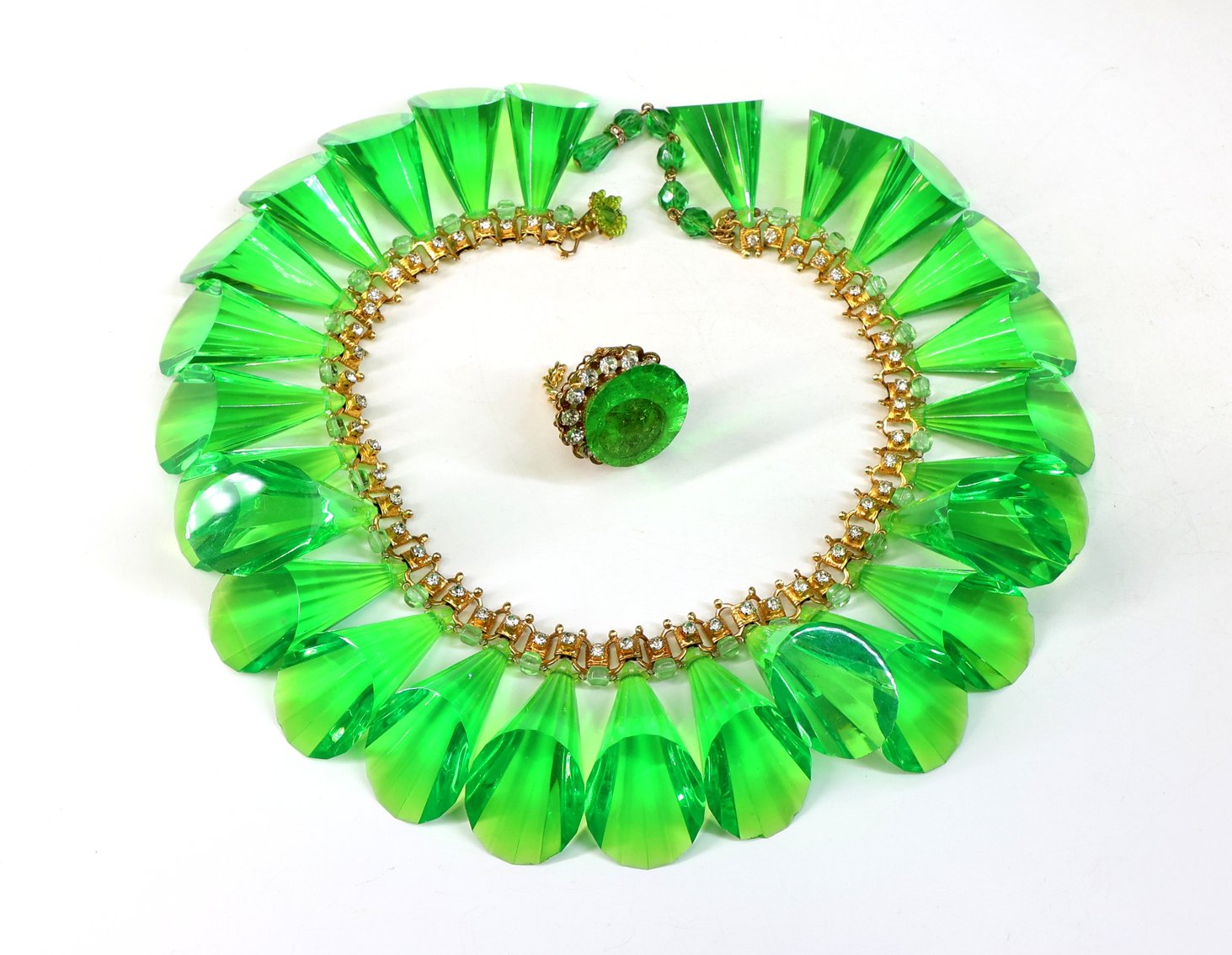 Image for Vintage Designer Costume Jewelry and Accessories | August 26, 2025 at 10:00 AM