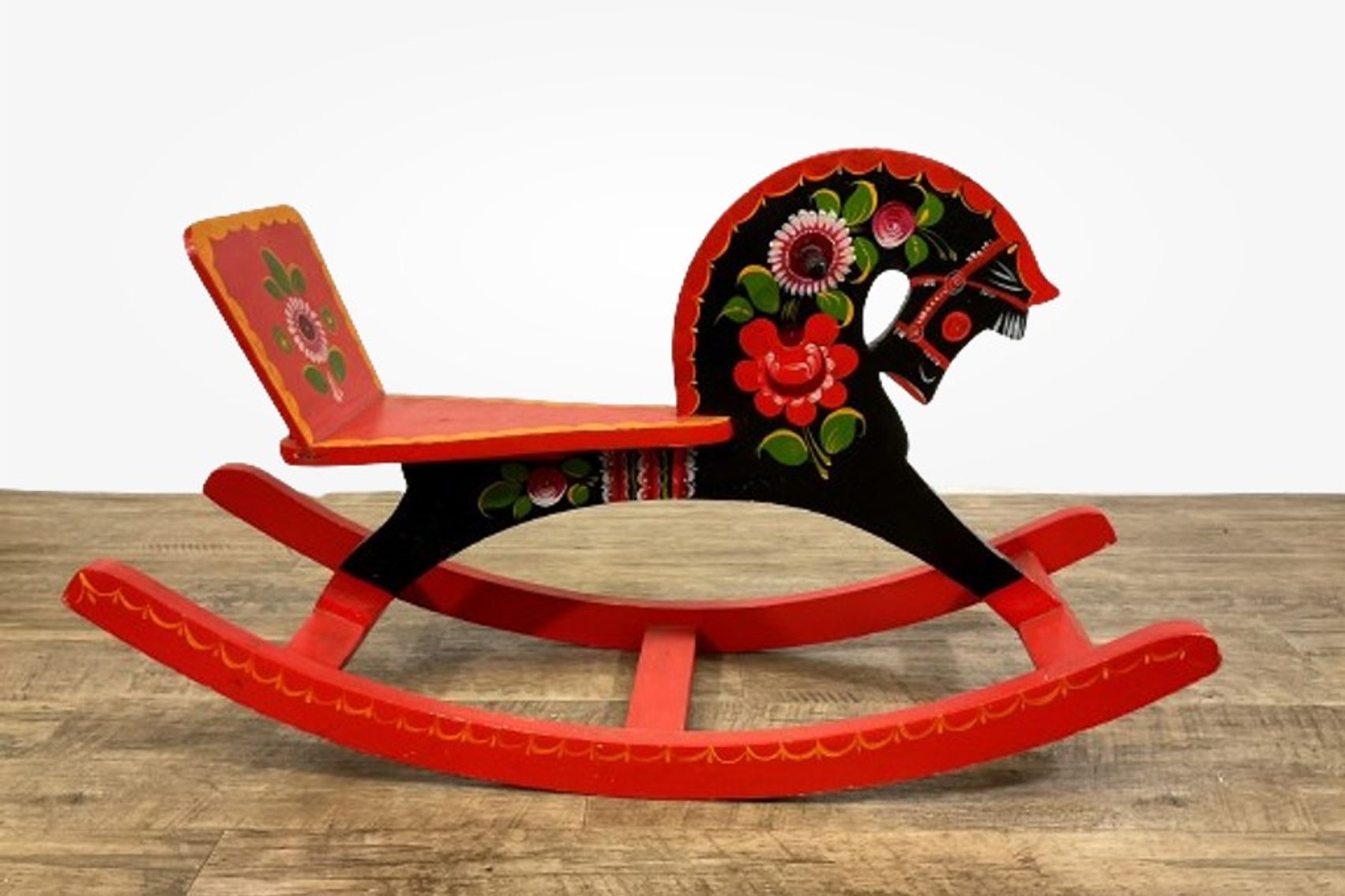 Image for Home & Decor | August 28, 2025 at 8:00 PM