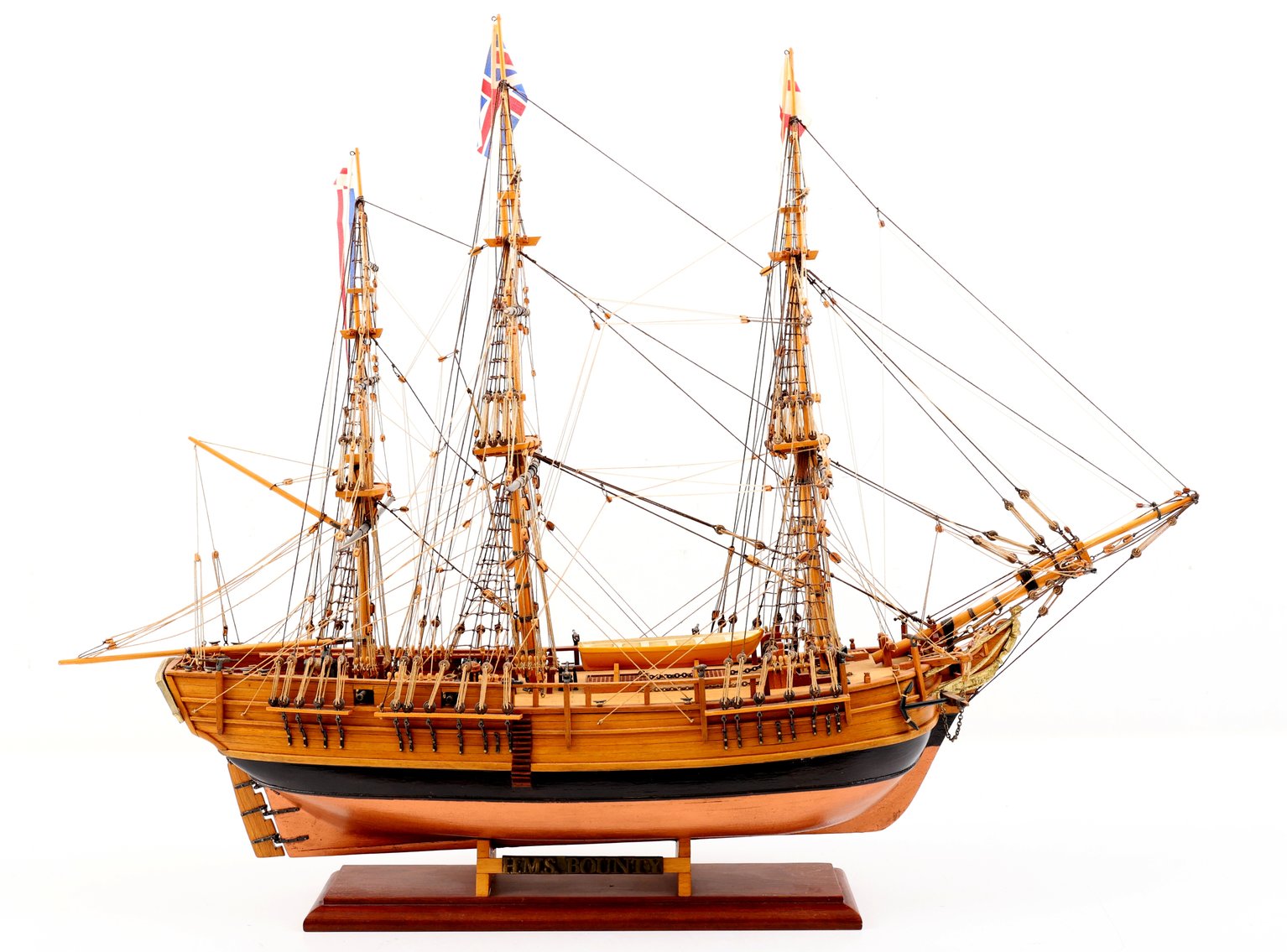 Image for Home & Decor | August 28, 2025 at 8:00 PM