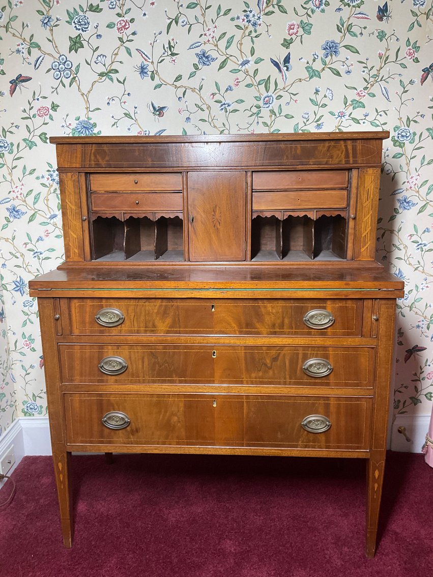 Image for Estate Sale | Gladwyne, PA | October 22, 2025 at 8:00 PM