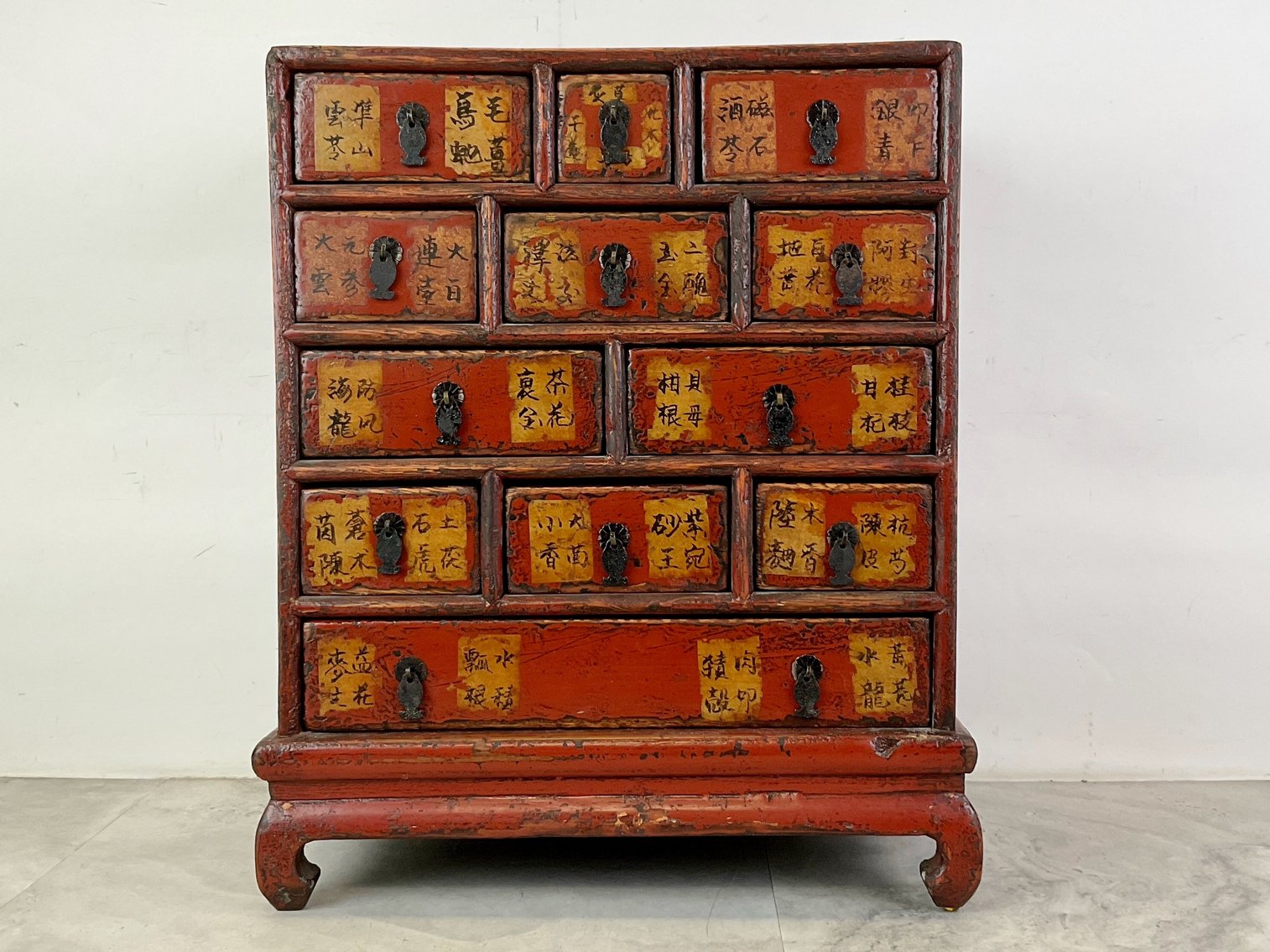 Image for Home & Decor | December 4, 2025 at 8:00 PM