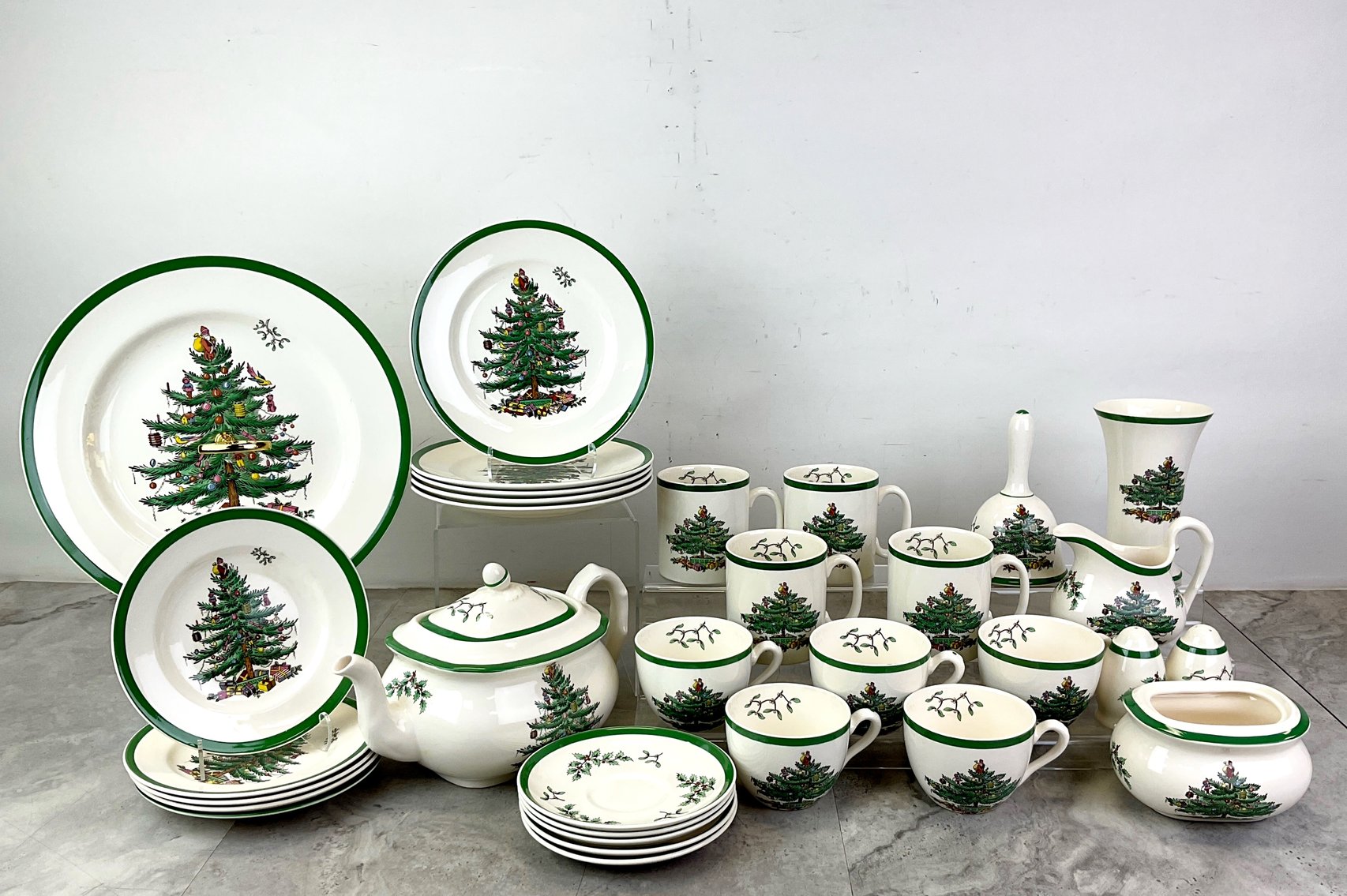 Image for Home & Decor | December 4, 2025 at 8:00 PM