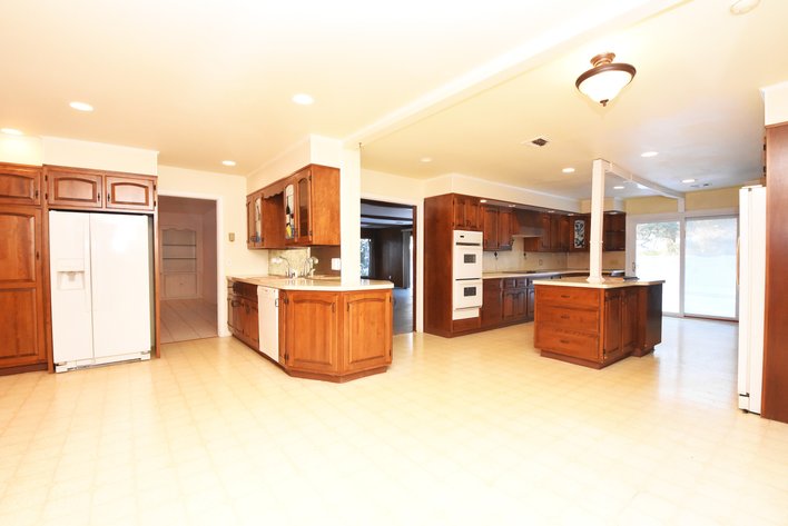 Image for Sold! Real Estate For Auction | 1850 Briarcliff Terrace, Allentown, PA 18103 | March 26, 2026 at 4:00 PM