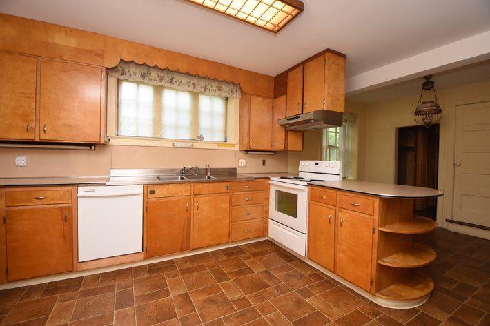 Image for Real Estate For Auction | 105 E. Logan Street, Norristown, PA 19401 | May 19, 2026 at 4:00 PM