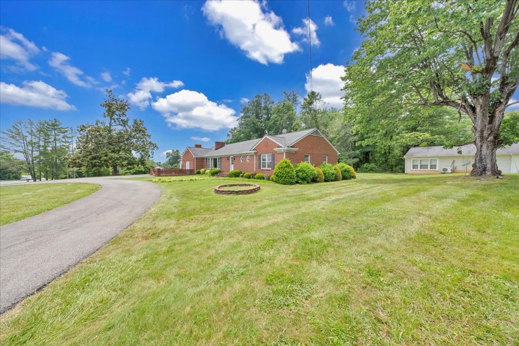 Image for 19503 Virgil H Goode Hwy Online Real Estate Auction