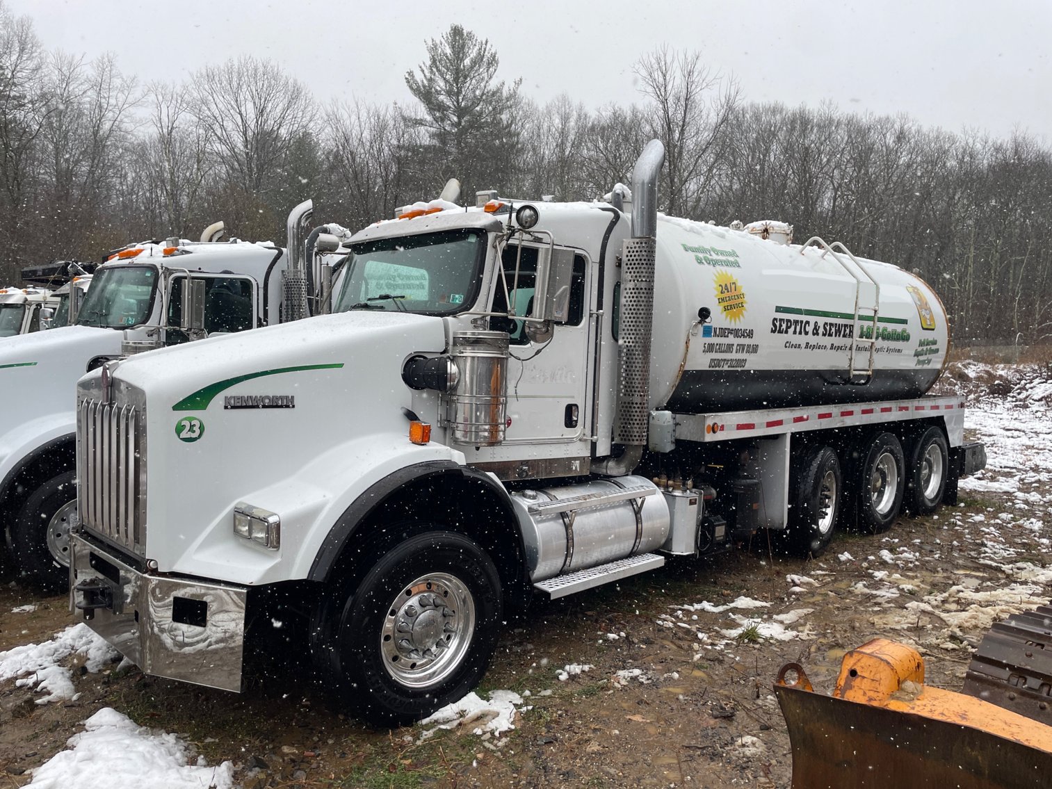 Image for Mack Granite Dump Trucks & Kenworth T800 Sewer Vac Trucks