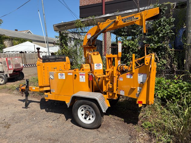 Box Trucks & Contractor Equipment