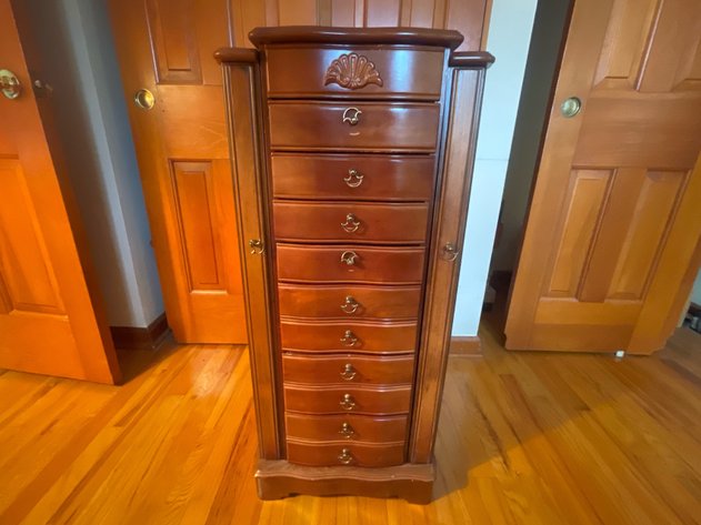 Image for NEWARK, OH - FURNITURE-ANTIQUES-FLY FISHING