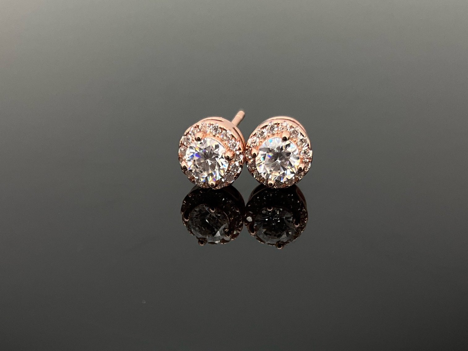 Image for The Glitz & Glitter Gallery: Buy It Now