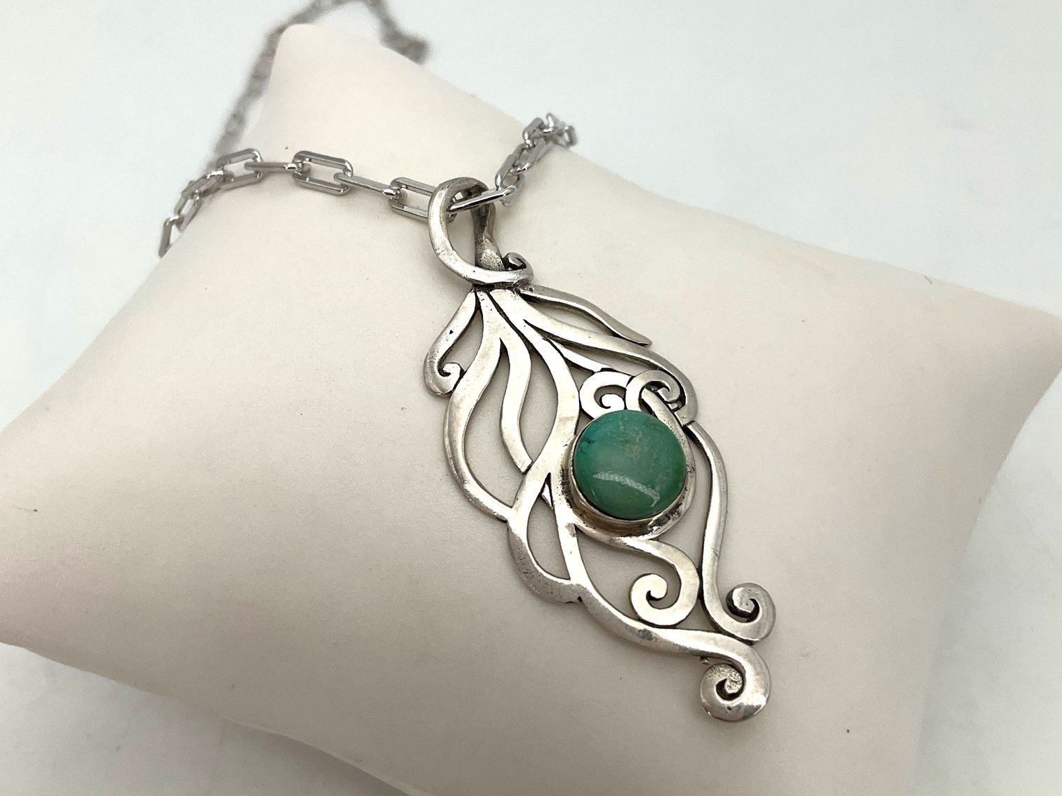 Image for The Glitz & Glitter Gallery: Buy It Now