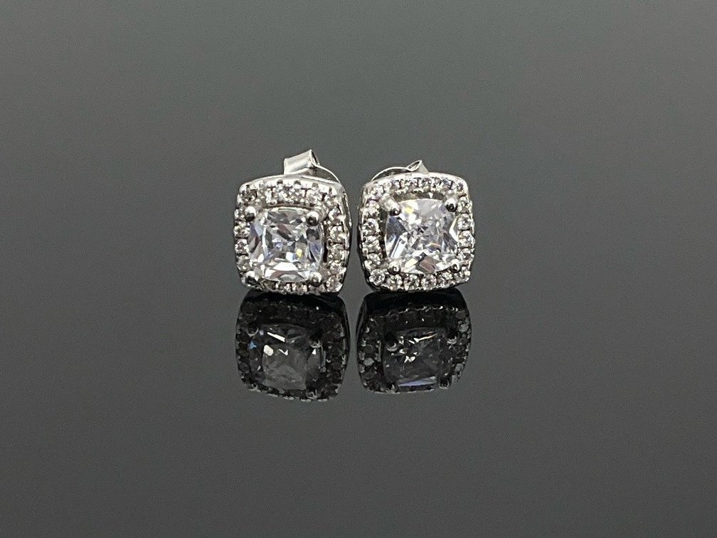 Image for June Jewelry 2026