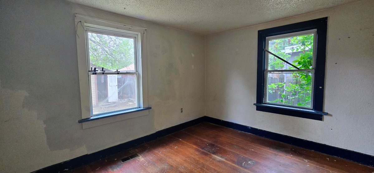 Image for 313 West Monument Real Estate Auction