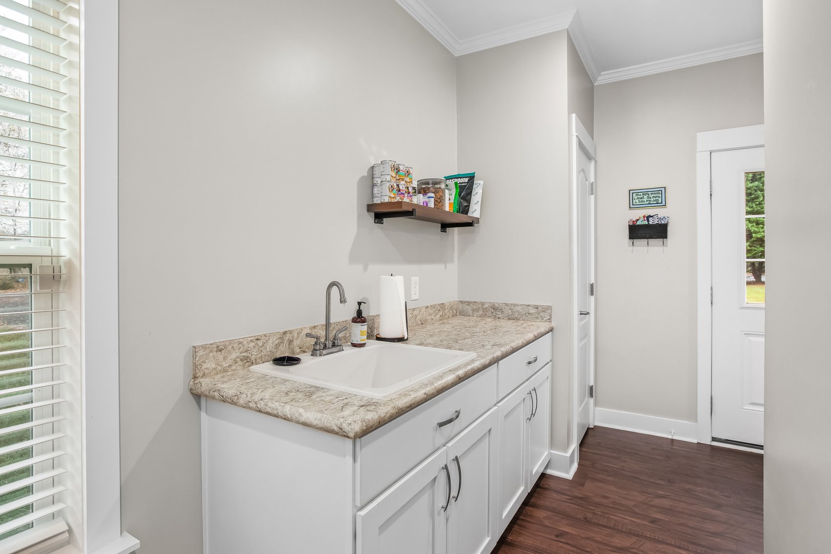 Davie County Home-Modern Living with Countryside Charm!