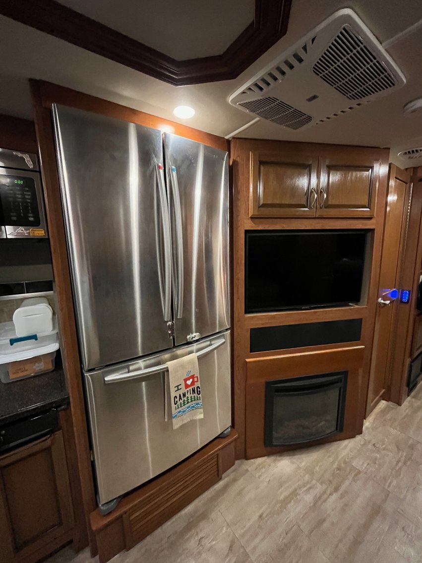 2019 Fleetwood Bounder Model 36F (39 ft long) Motorhome