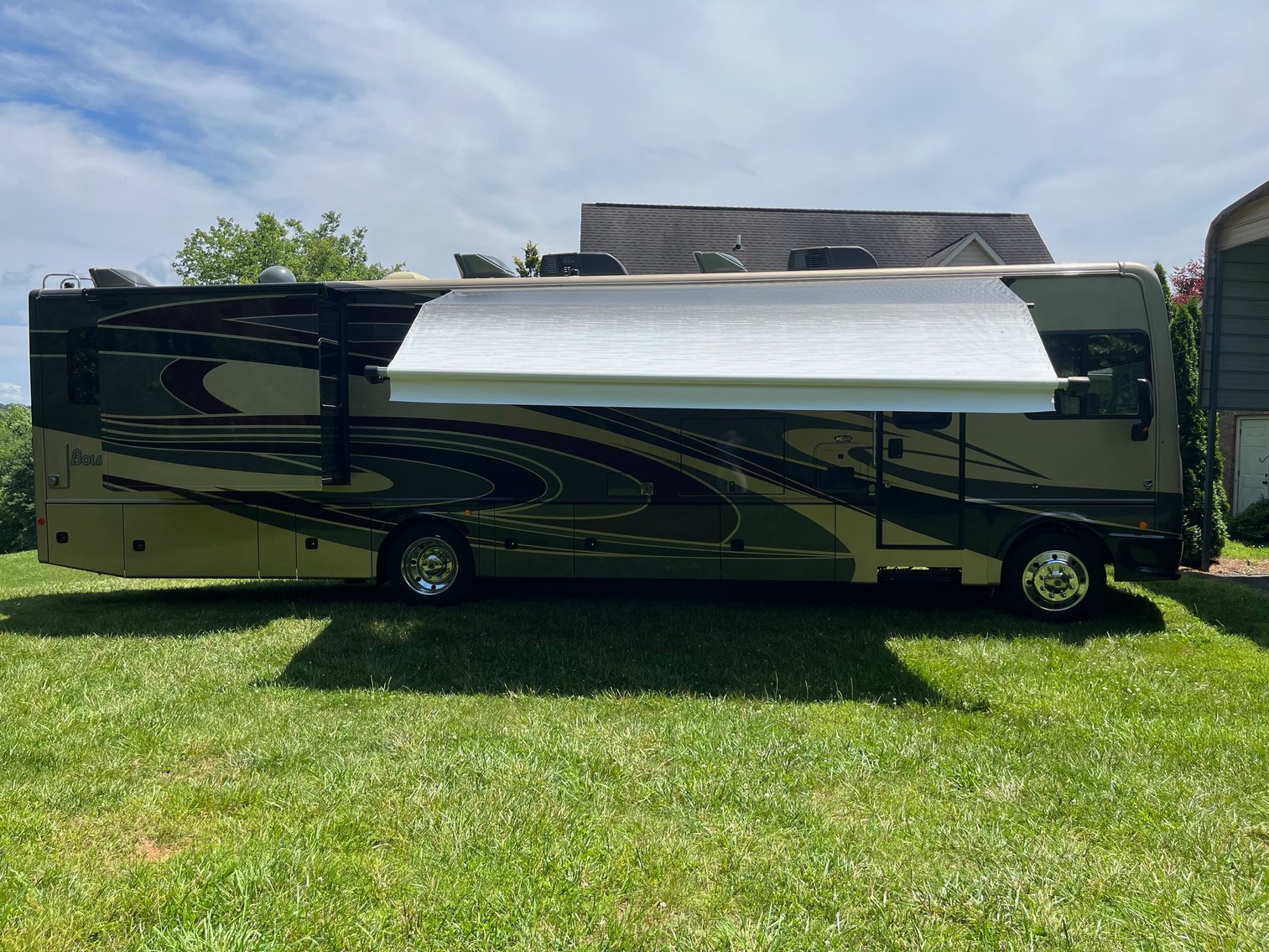 2019 Fleetwood Bounder Model 36F (39 ft long) Motorhome