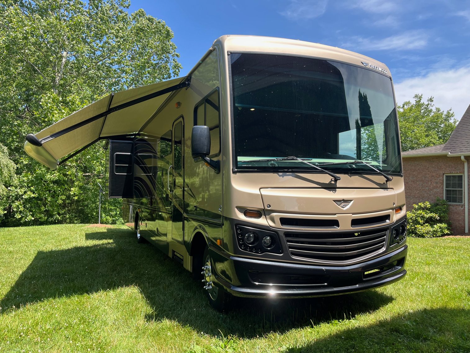 2019 Fleetwood Bounder Model 36F (39 ft long) Motorhome