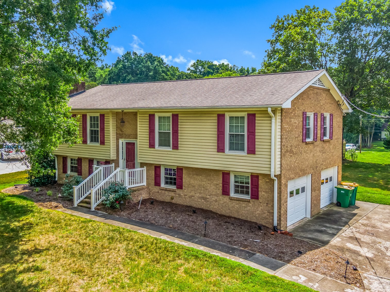 Charming Clemmons Home