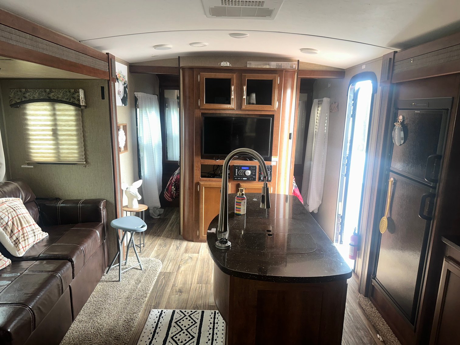 Mountain Getaway - West Jefferson: Passport Elite Camper + Golf Cart