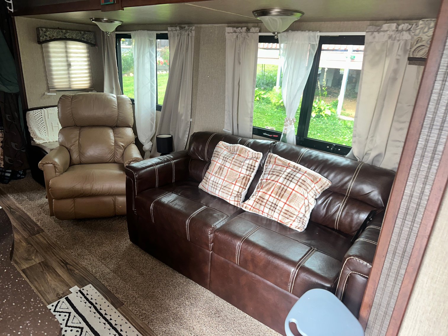 Mountain Getaway - West Jefferson: Passport Elite Camper + Golf Cart