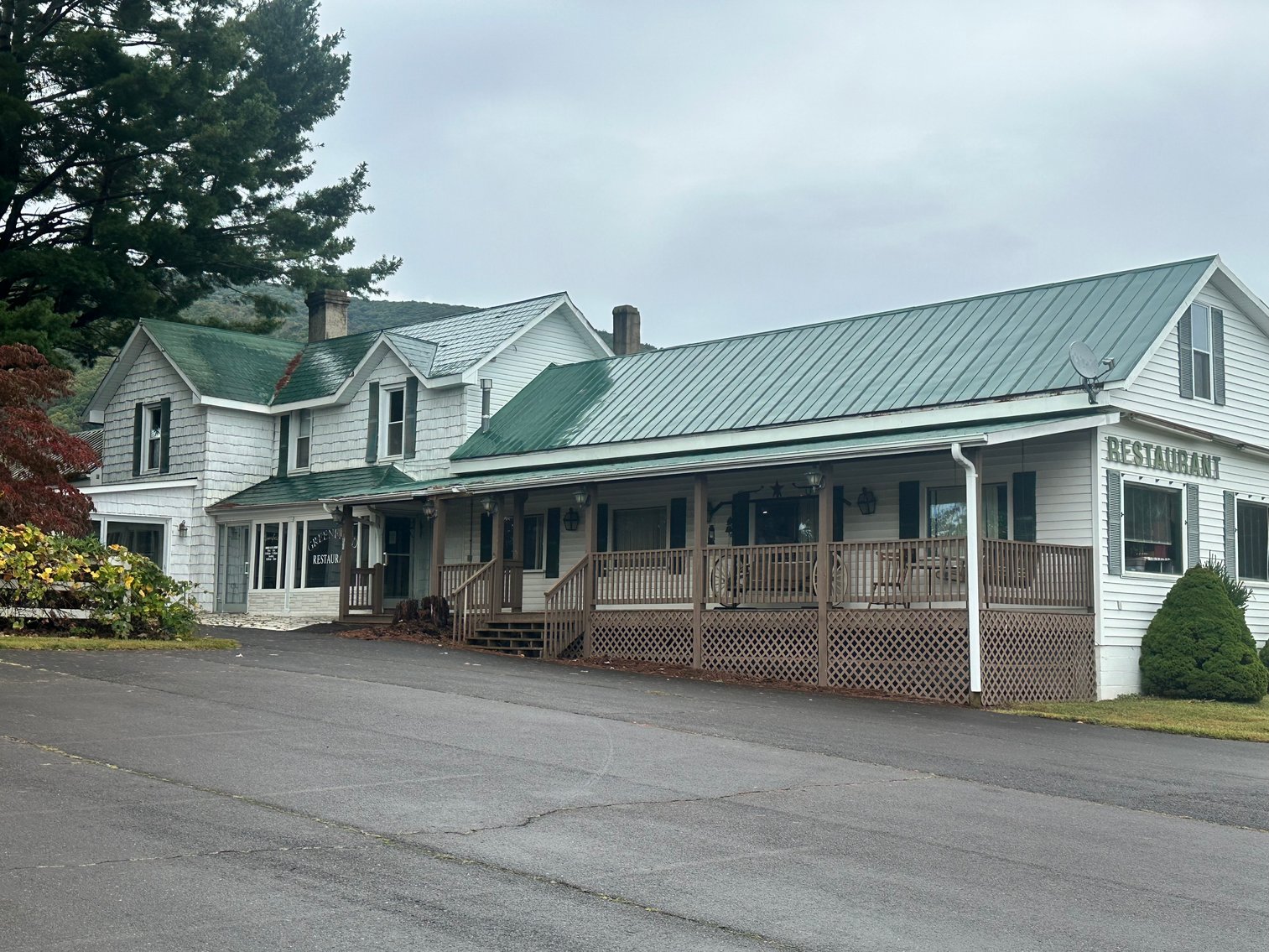 Mountain Getaway - West Jefferson: Passport Elite Camper + Golf Cart