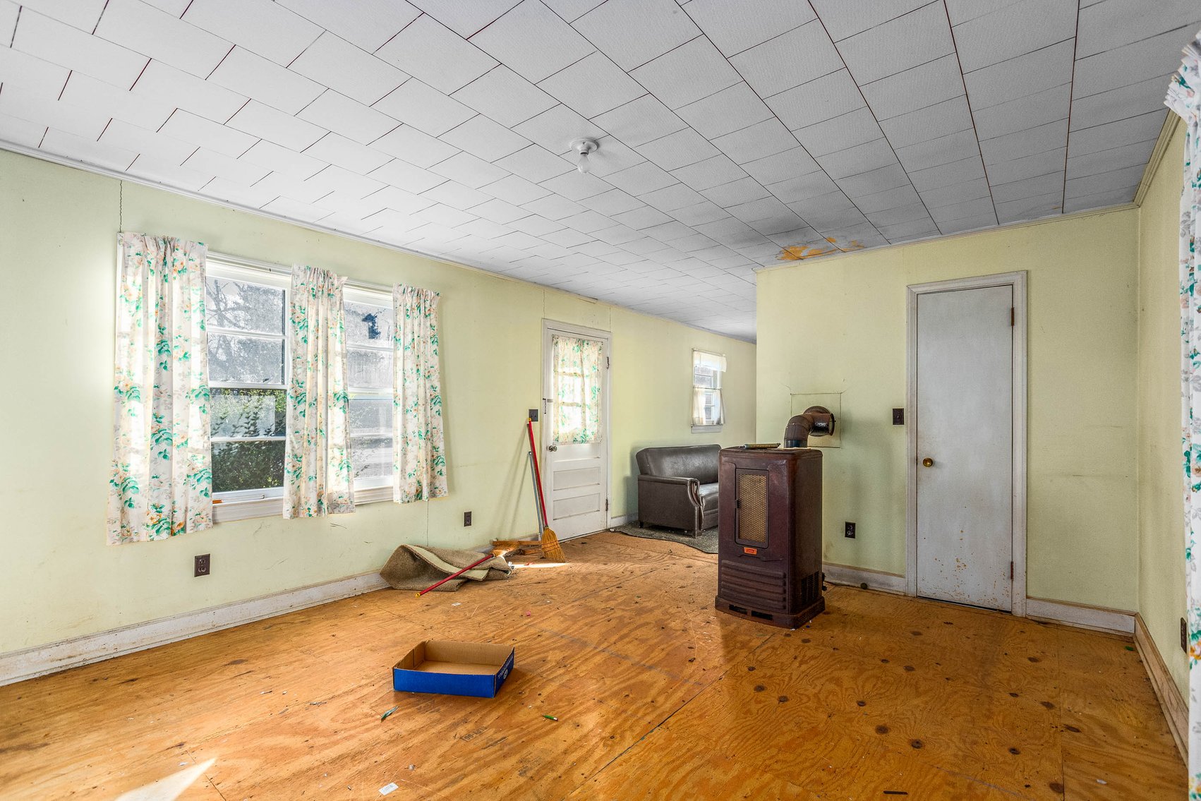 SELLING ABSOLUTE Highway 64 Opportunity - Mocksville, NC