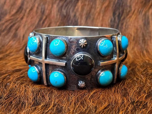 Image for No Reserve High End Clothing & Jewelry Auction