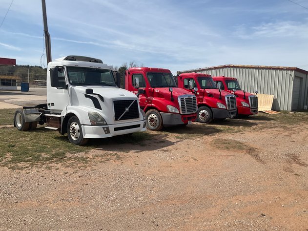 Summer consignment Ring 2