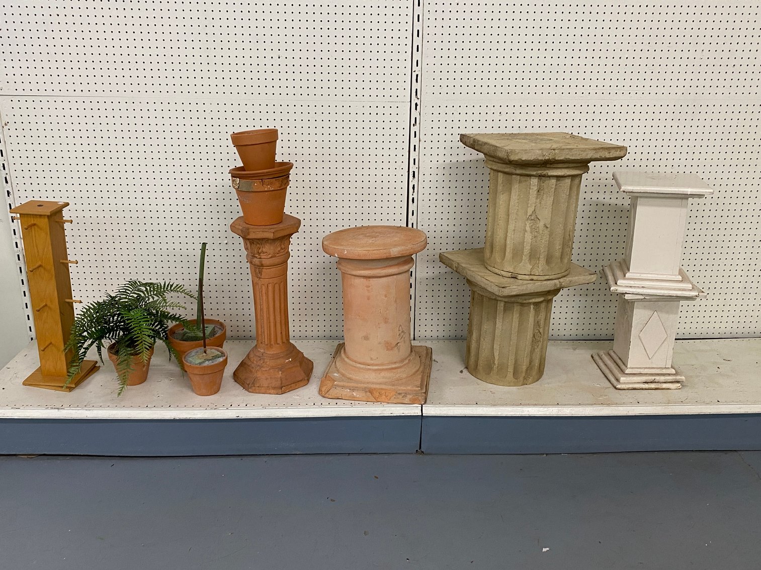 Image for Complete Liquidation of Flint River Pottery and Davis Flower Shop