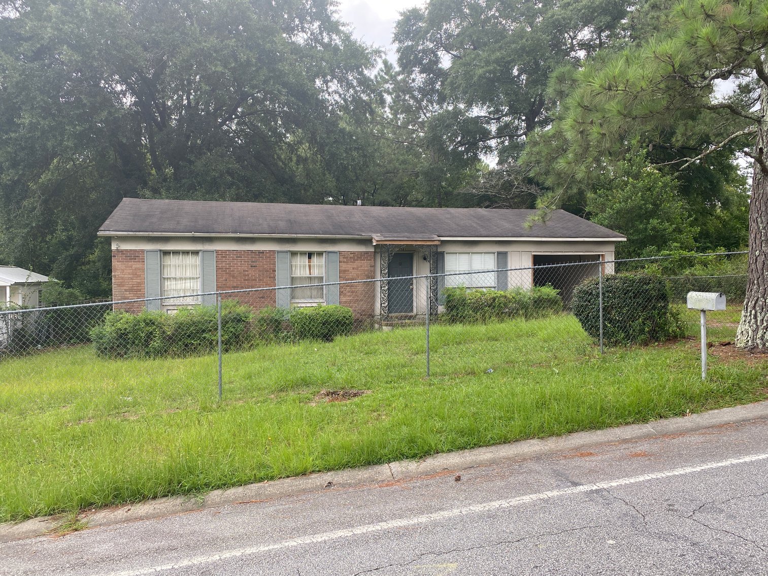 Image for Prime Fixer-Upper Auction: 3 Bedroom Brick Home Minutes from Macon