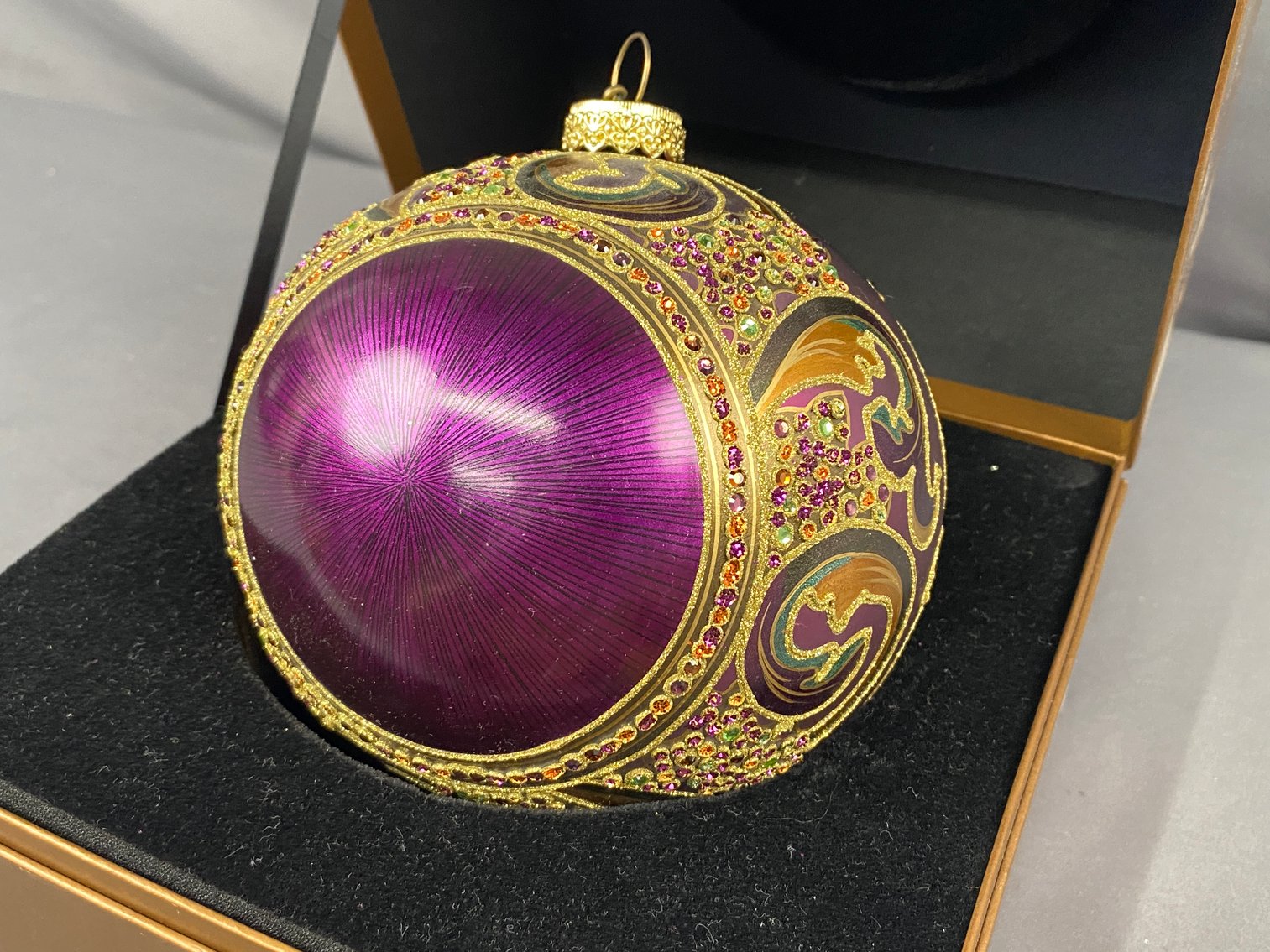 Image for November Gallery – Antiques, Collectibles, Jewelry, Artifacts, Stoneware, and More!