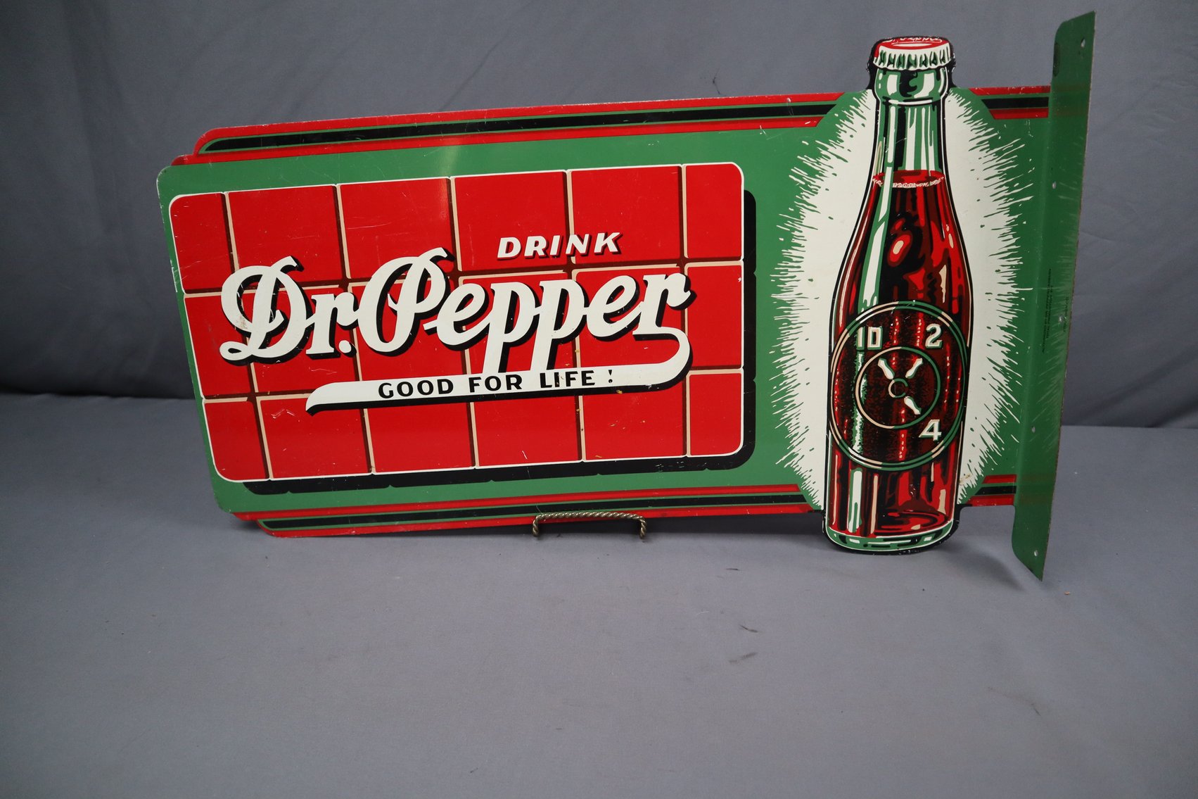 Image for December Gallery – Gold, Silver, and Diamond Jewelry. Artifacts, Coins, Collectibles, Furniture and More!